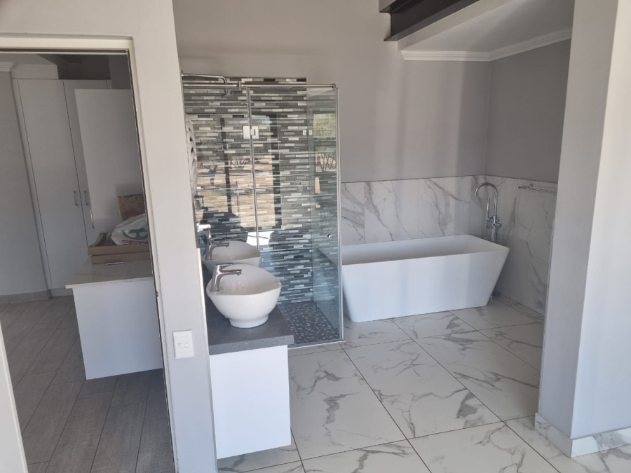 3 Bedroom Property for Sale in The Islands Estates North West